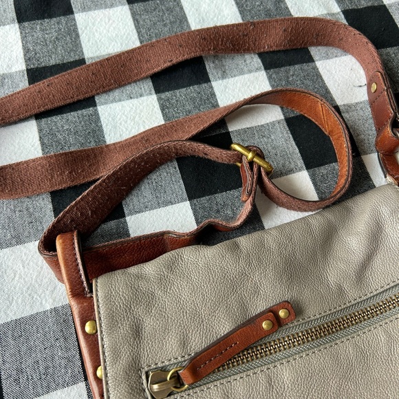 Fossil Crossbody Bag - Picture 14 of 14